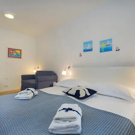 Sun & Sea Apartment